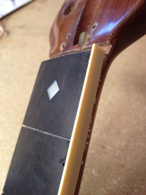 Viewing a thread Replacing neck binding on a Deacon